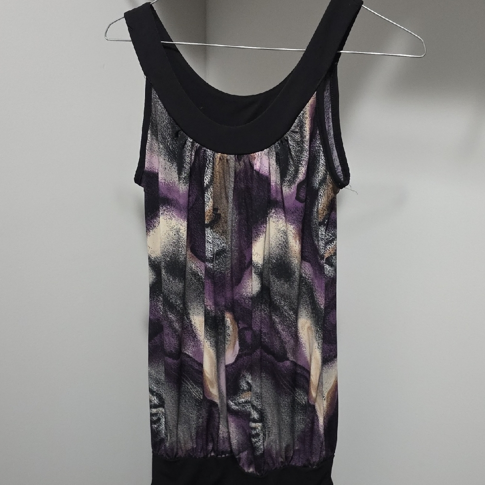 Elegant Women's Tank Top with Purple and Black Design